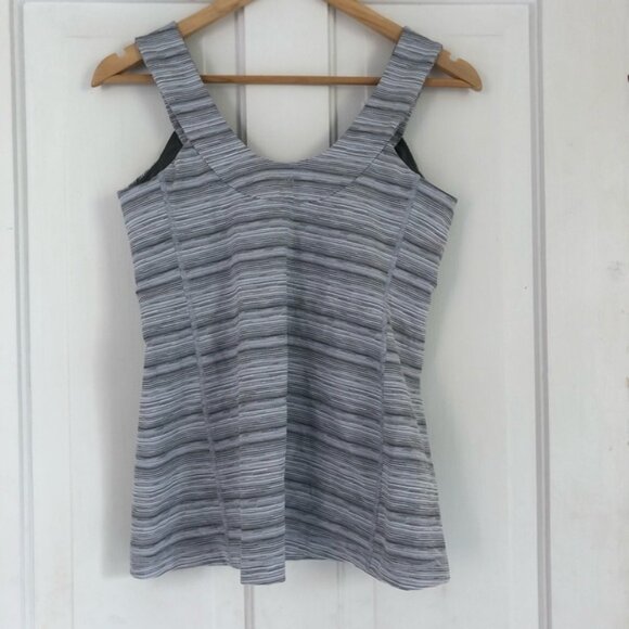 Lululemon scoop neck tank - Picture 3 of 5